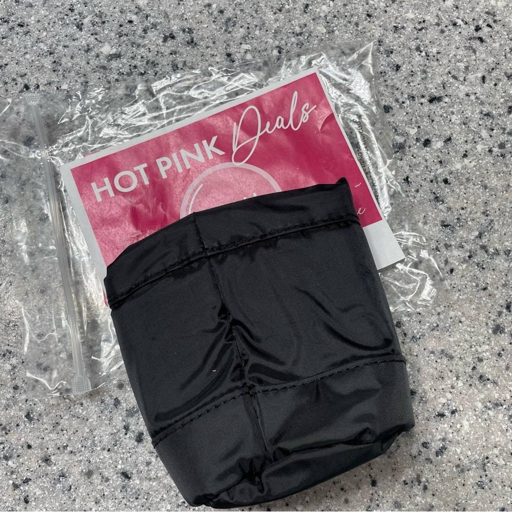 NWT Black Thirty-One Can Koozie
